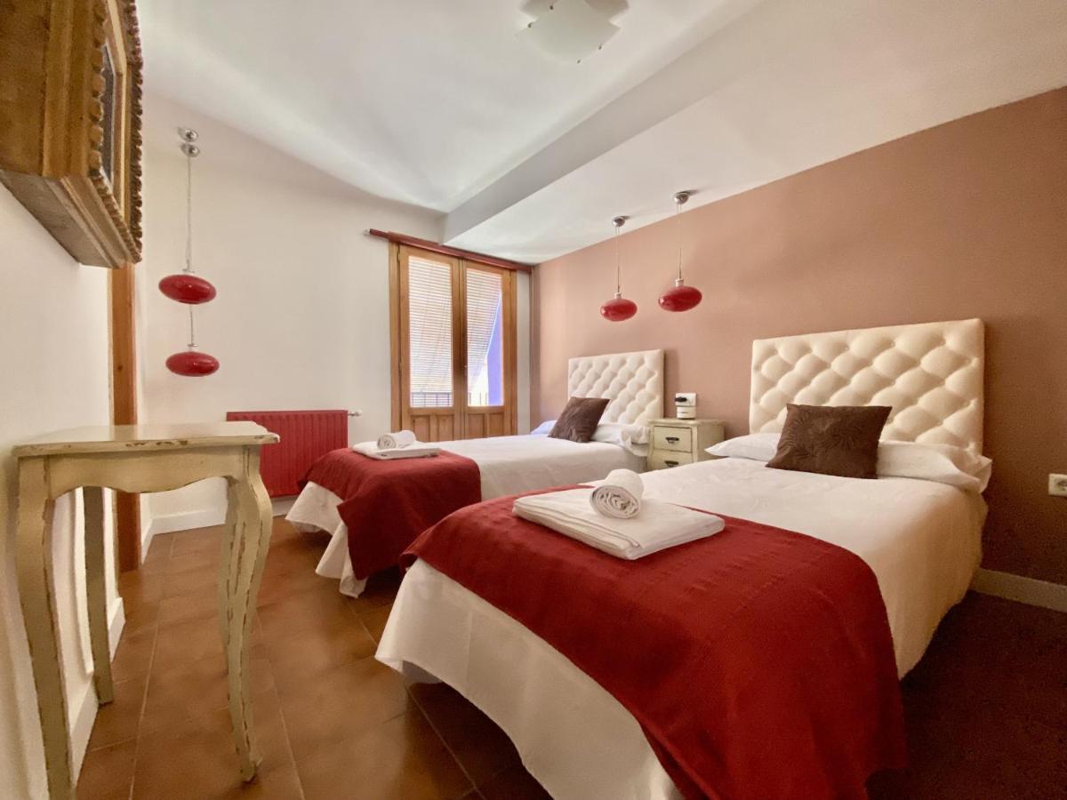 Hostal Nomadas By Gloove Villalba de la Sierra Eksteriør billede