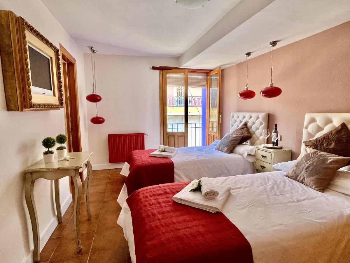 Hostal Nomadas By Gloove Villalba de la Sierra Eksteriør billede