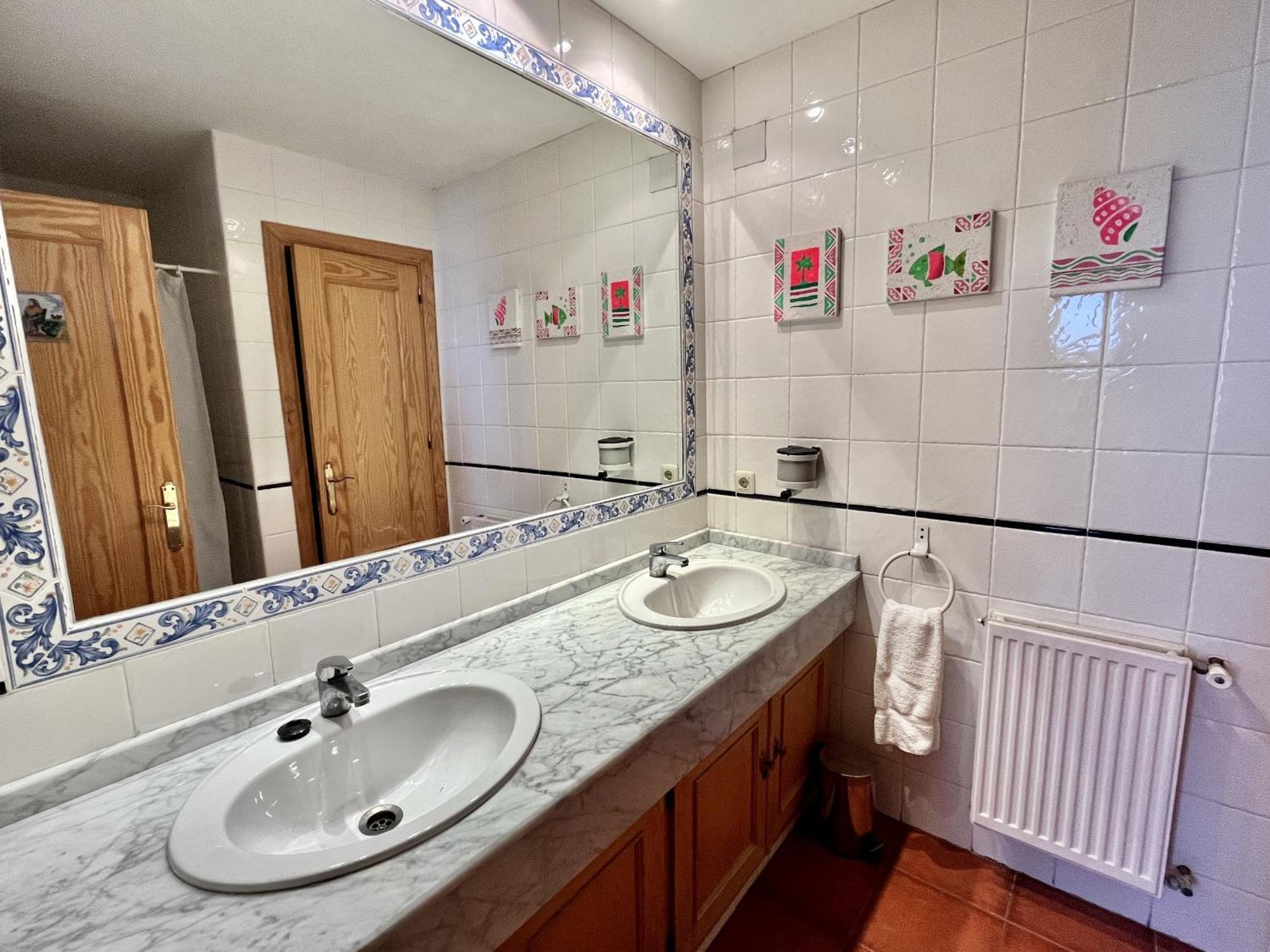 Hostal Nomadas By Gloove Villalba de la Sierra Eksteriør billede