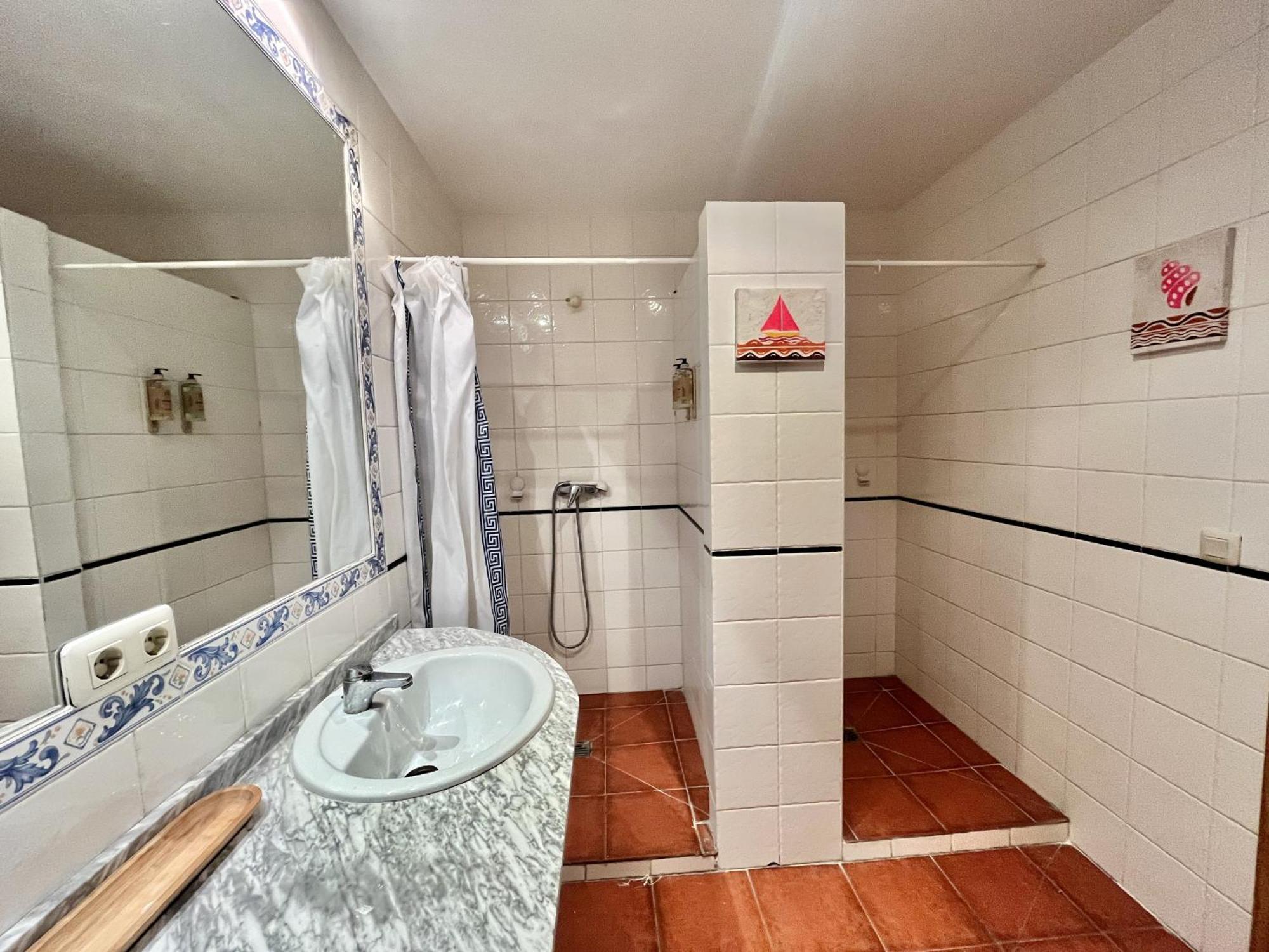 Hostal Nomadas By Gloove Villalba de la Sierra Eksteriør billede
